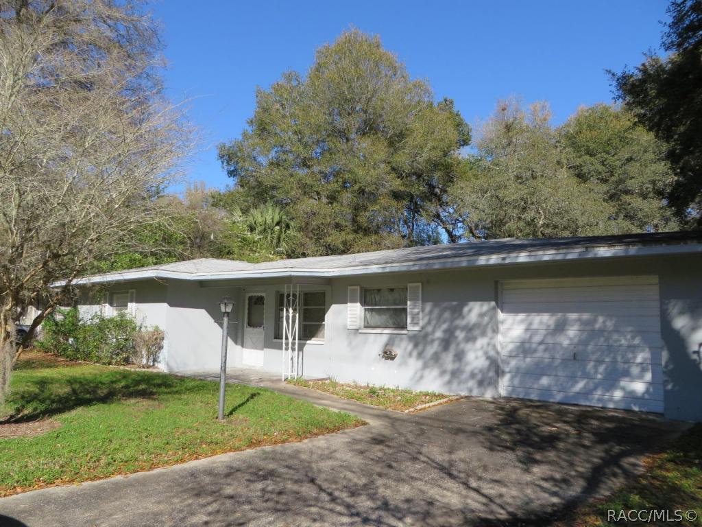 3443 S Apopka Ave., Inverness, FL 34452