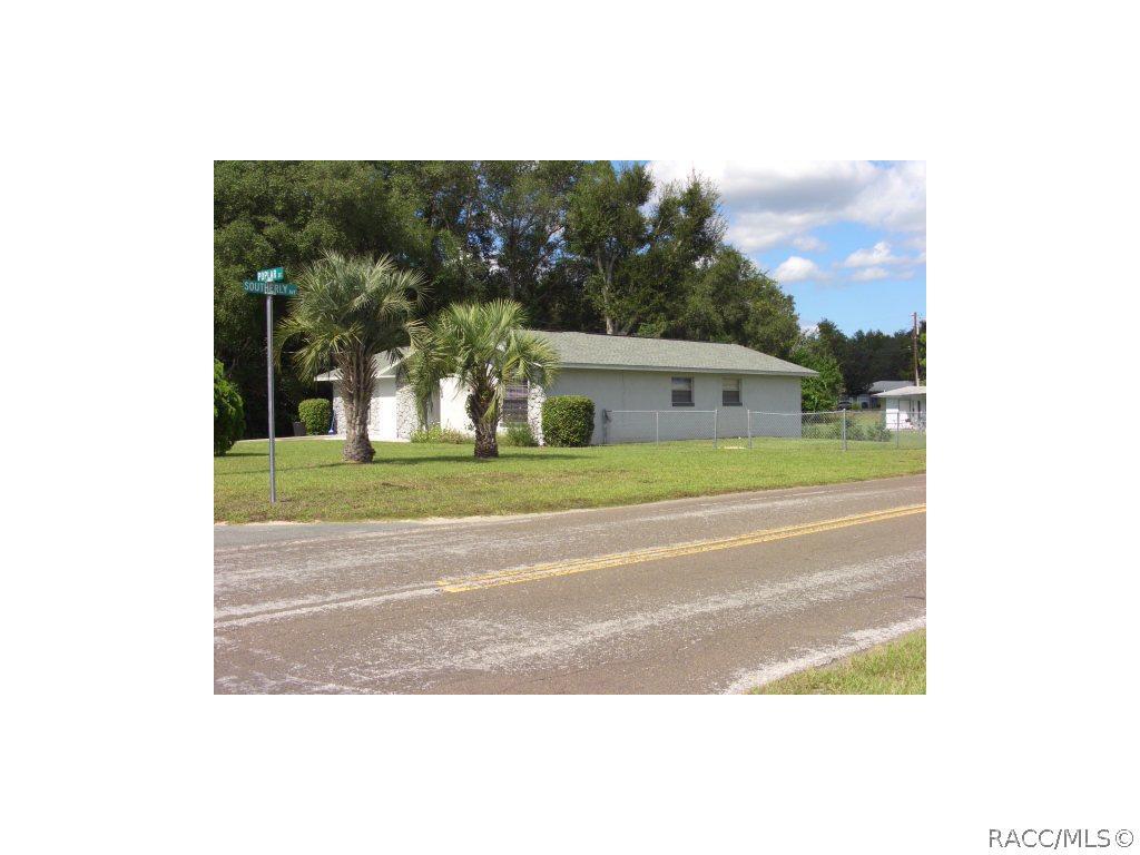 810 Southerly Ave., Inverness, FL 34452
