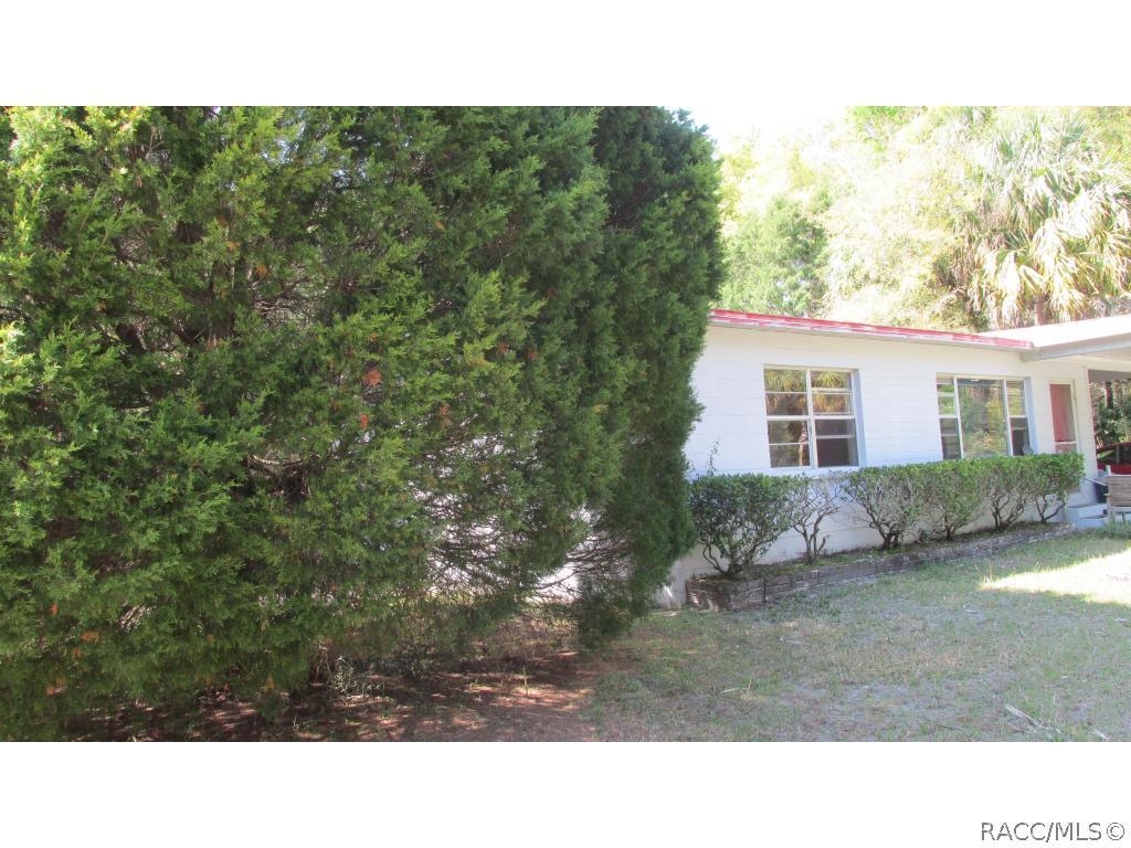182 Park St., Inglis, FL 34449