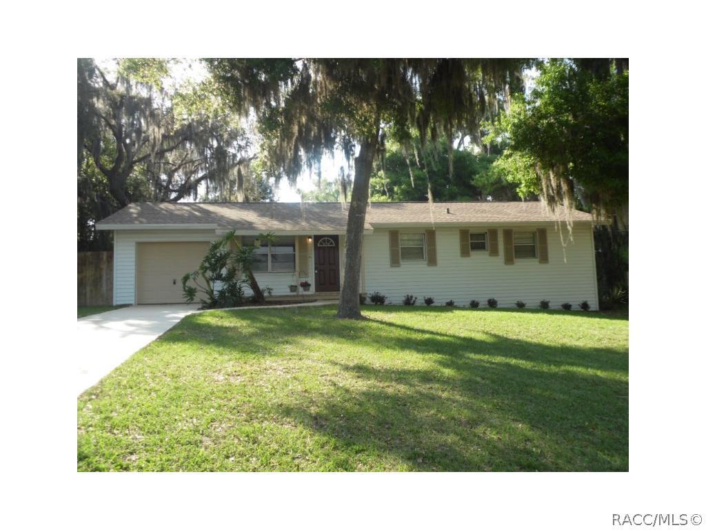 302 S Park Ave., Inverness, FL 34452