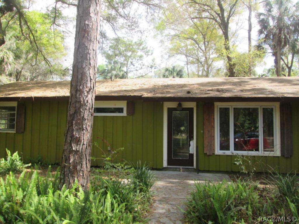 59 Gladys Ct., Inglis, FL 34449
