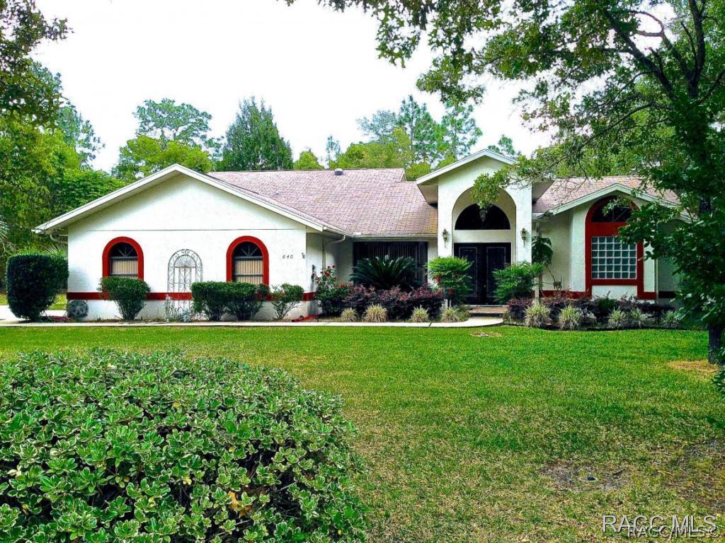 640 N Heathrow Dr., Lecanto, FL 34461