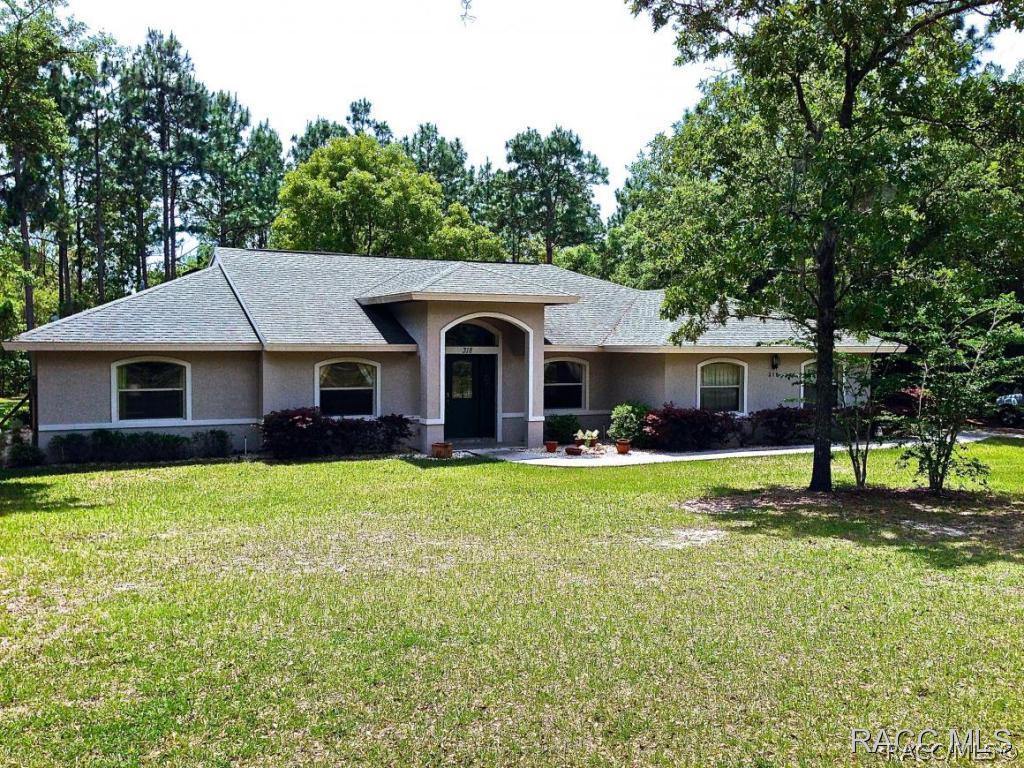 318 E Lancaster St., Lecanto, FL 34461