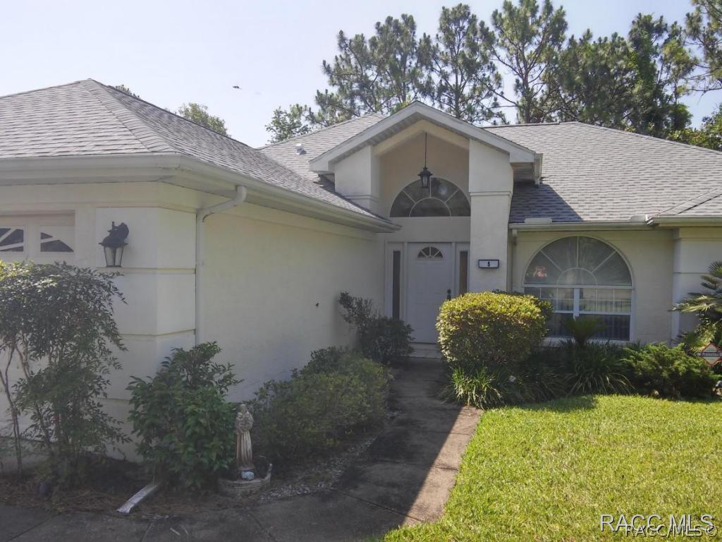 5 Spruce Pine Dr., Homosassa, FL 34446