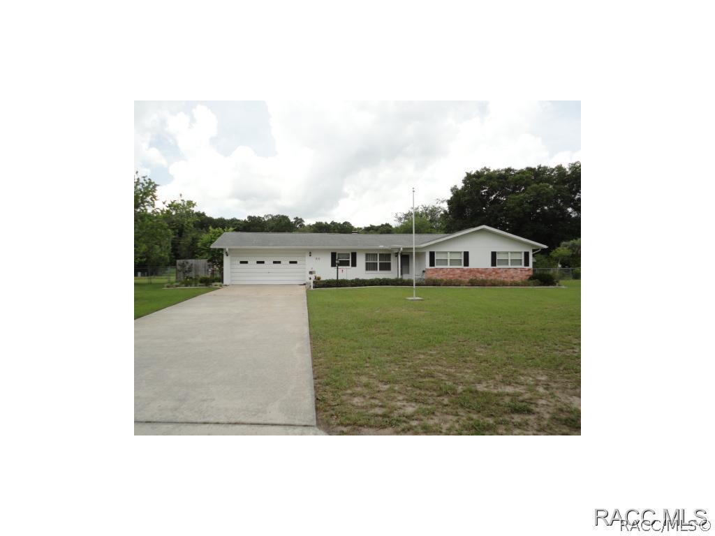415 Hiawatha Ave., Inverness, FL 34452