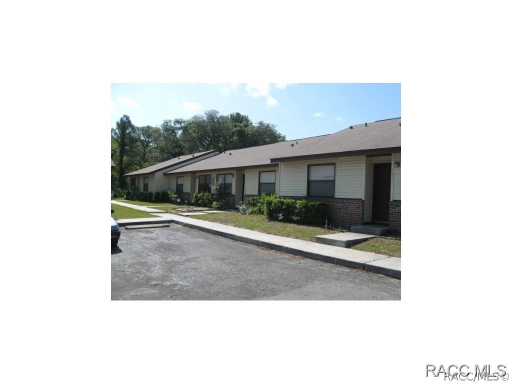 1051 N Commerce Ter., Lecanto, FL 34461