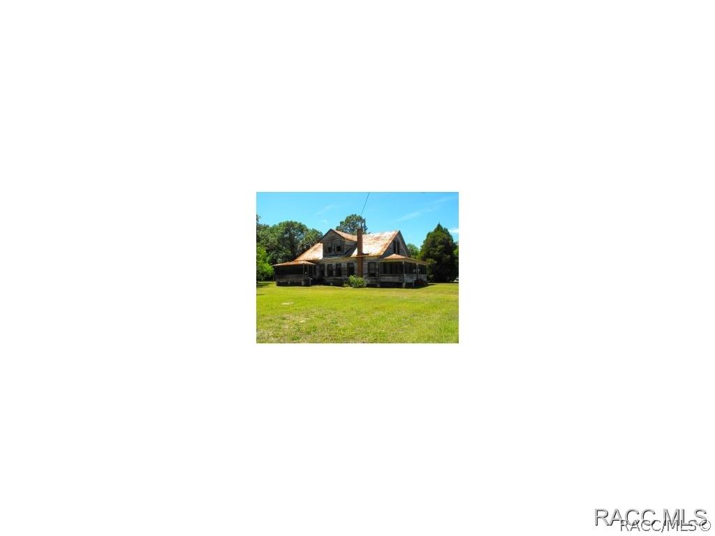132 Highway 40, Inglis, FL 34449