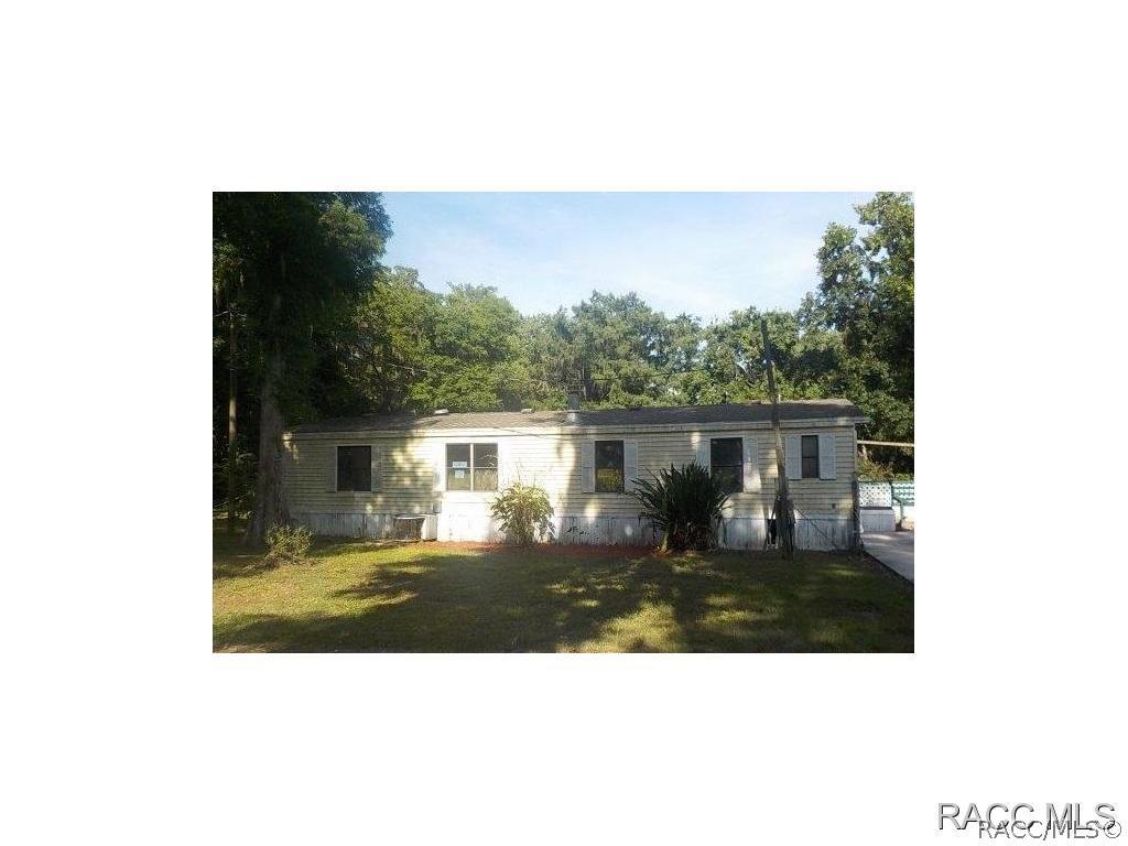 2464 Cr 405b, Lake Panasoffkee, FL 33538