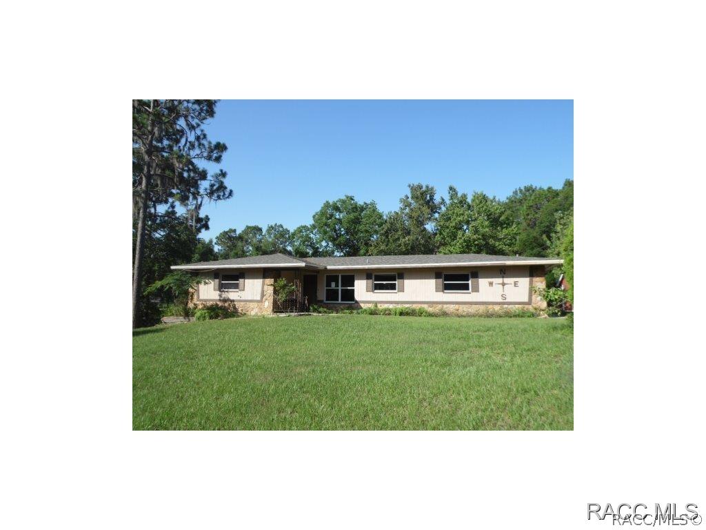 6546 E Glover St., Inverness, FL 34452