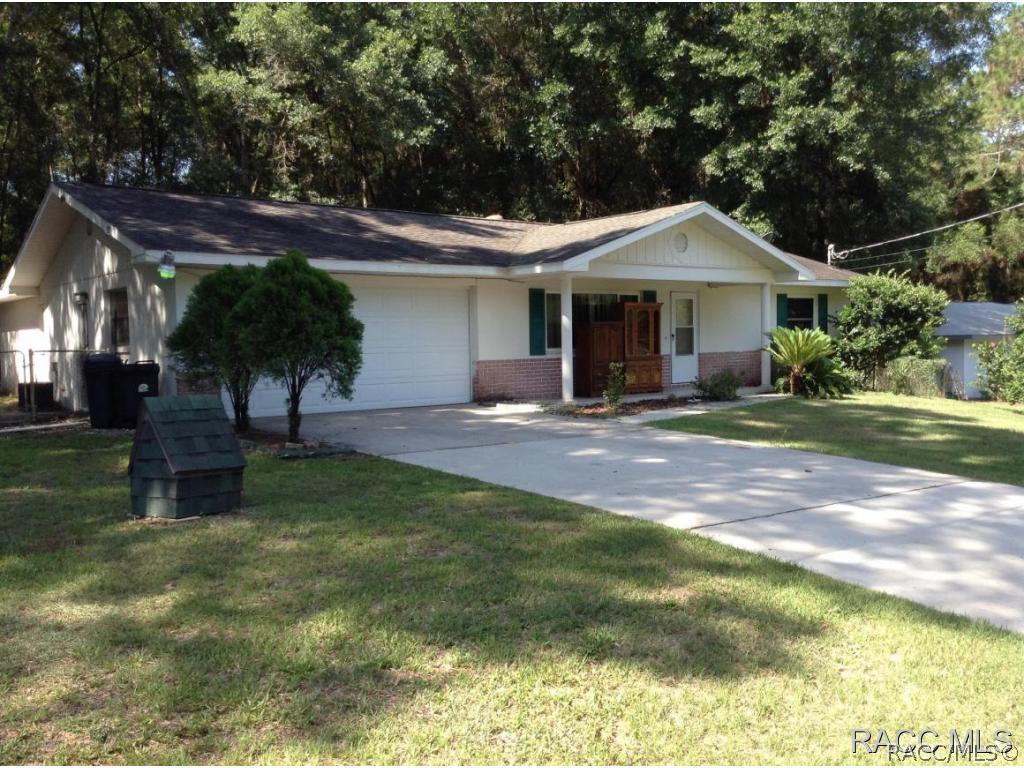 6690 E Waverly St., Inverness, FL 34452