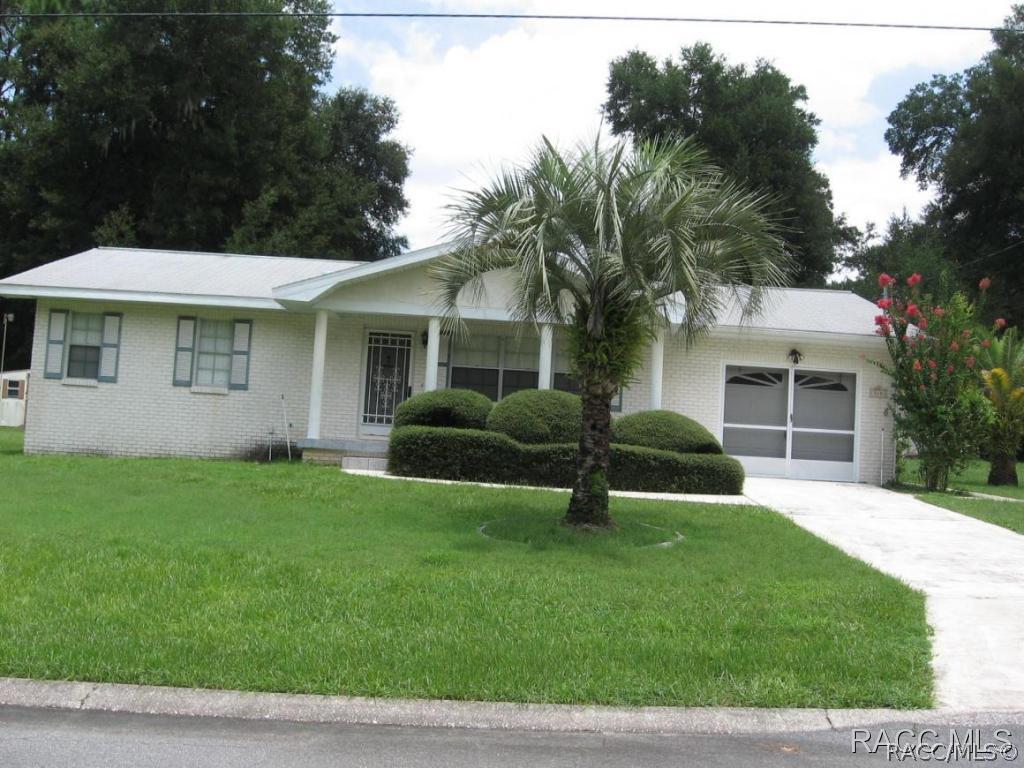 310 W Lilac Ln., Inverness, FL 34452