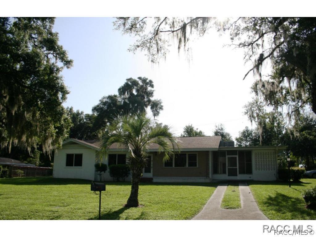317 S Pine Ave., Inverness, FL 34452