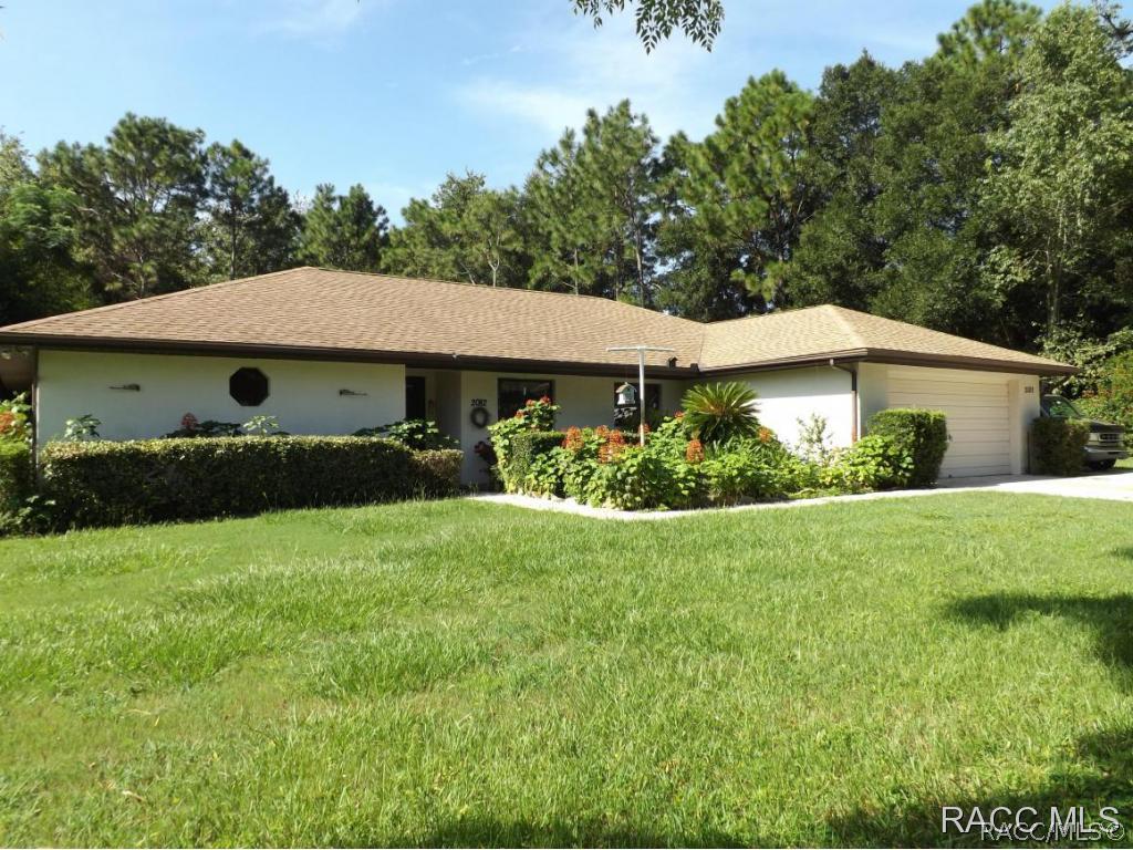 2082 W Middle Ln., Lecanto, FL 34461