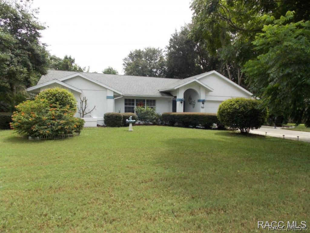 21 Rebecca Ct., Homosassa, FL 34446