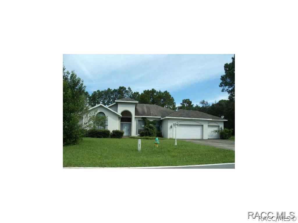 34 Greentree St., Homosassa, FL 34446