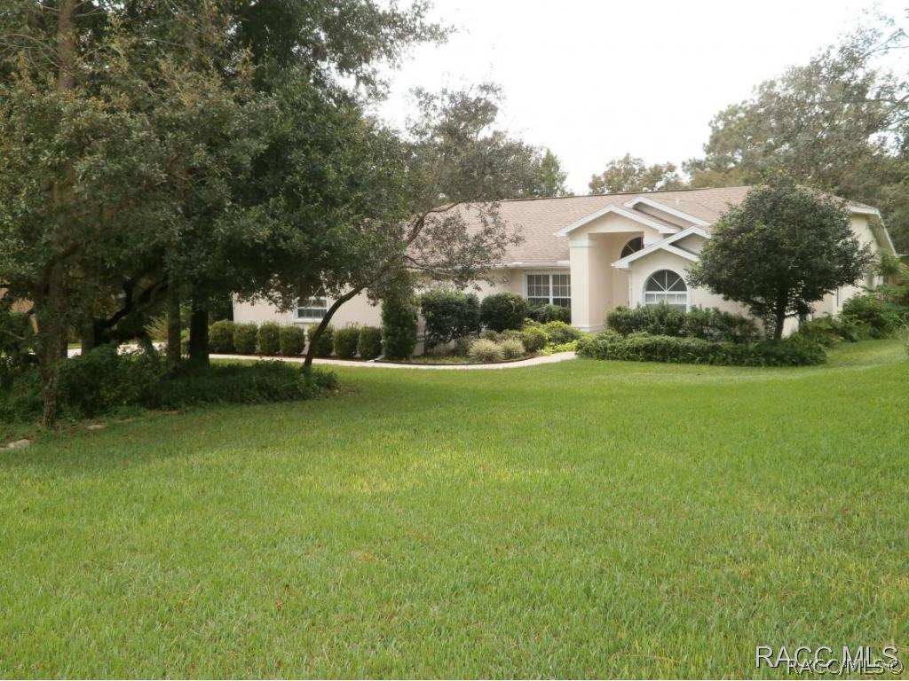 1282 N Greentree Ter., Lecanto, FL 34461