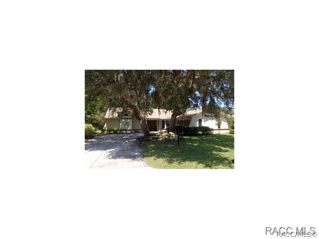 28 Hawthorne Ct., Homosassa, FL 34446