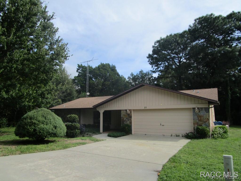 21 Lysiloma Ct., Homosassa, FL 34446