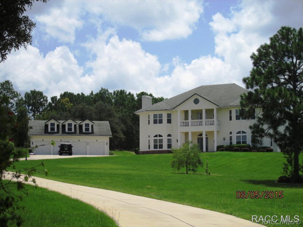 2040 E Hampshire St., Inverness, FL 34453