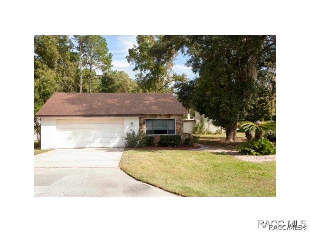 2 Bumelia Ct., Homosassa, FL 34446