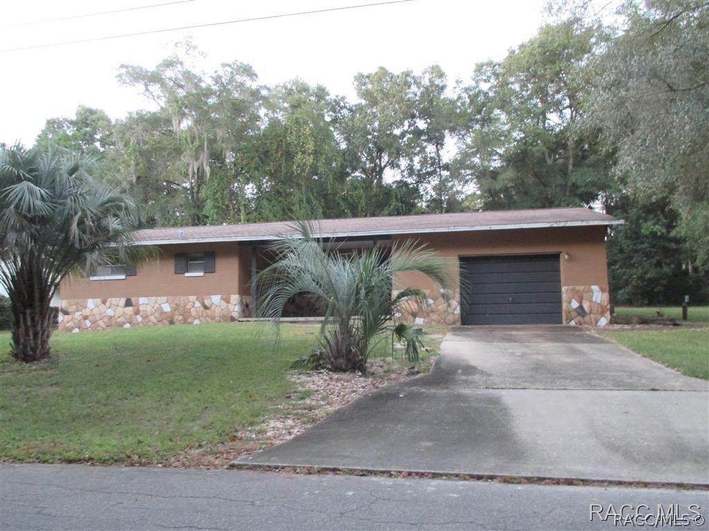 6635 E Morley St., Inverness, FL 34452