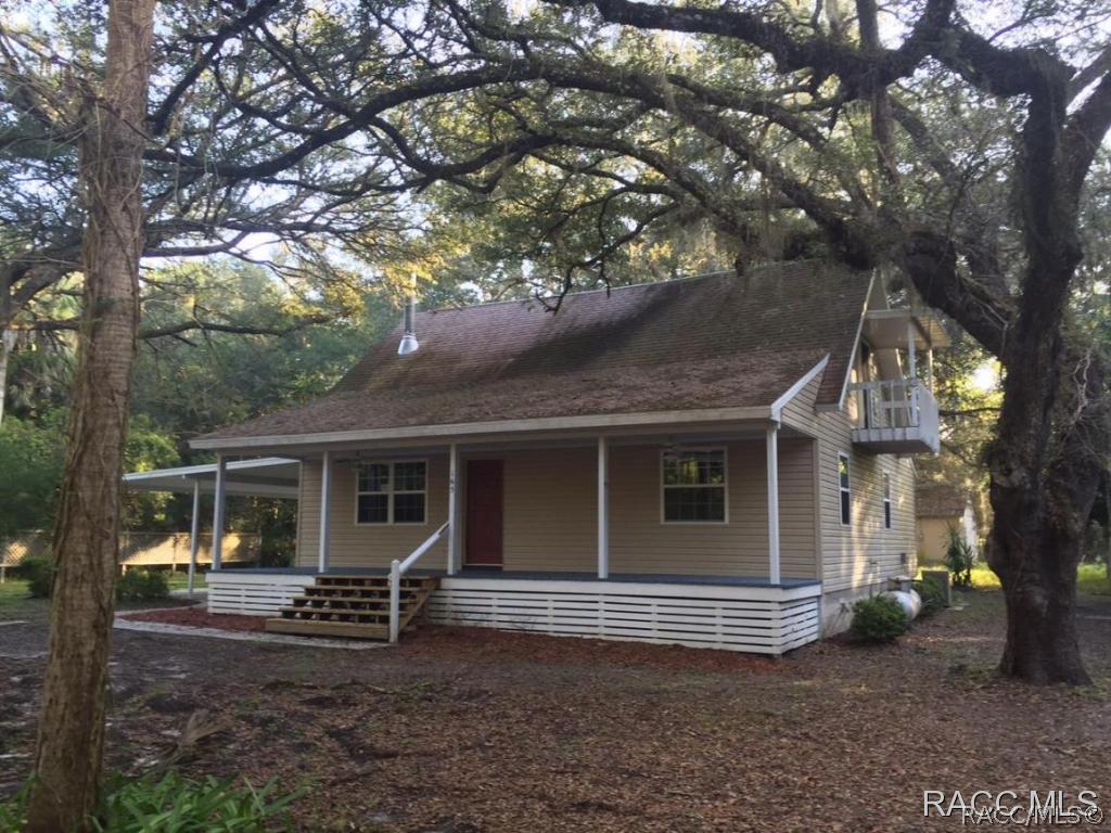165 Mary St., Inglis, FL 34449