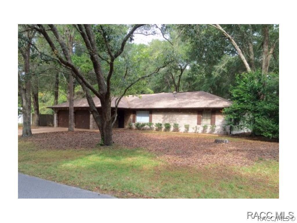6225 E Malverne St., Inverness, FL 34452