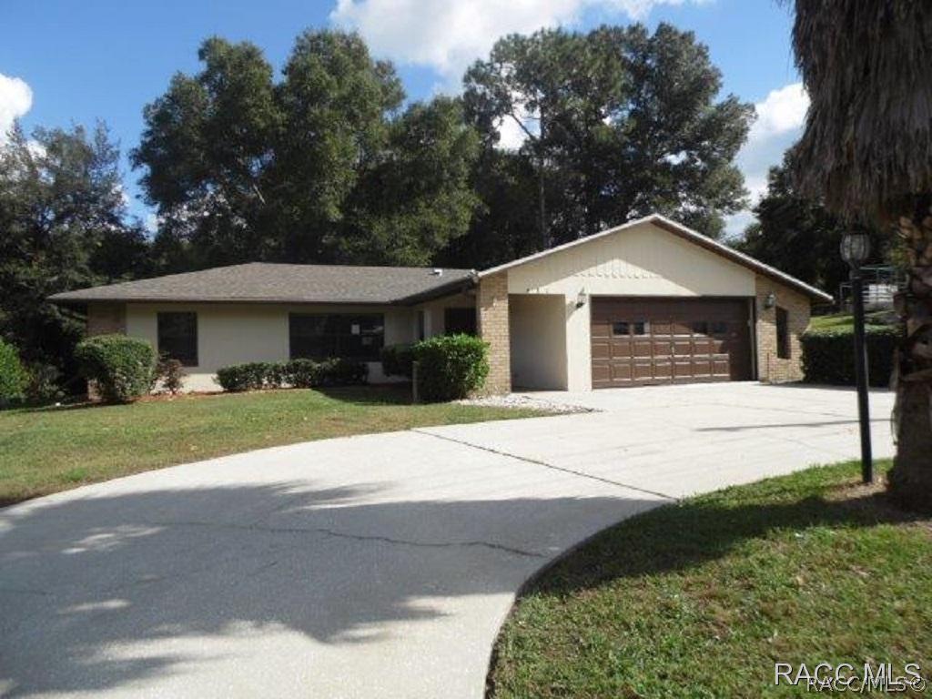 922 S Apopka Ave., Inverness, FL 34452