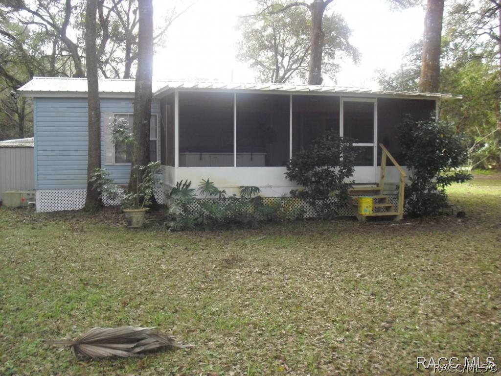 65 Park St., Inglis, FL 34449