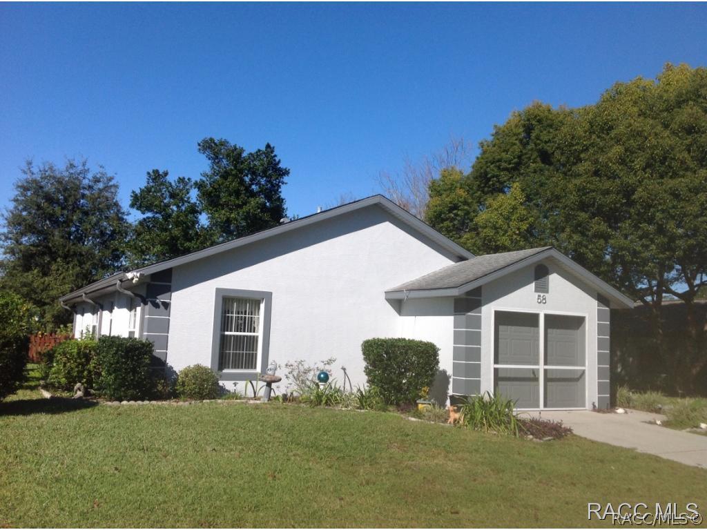 58 Dogwood Dr., Homosassa, FL 34446