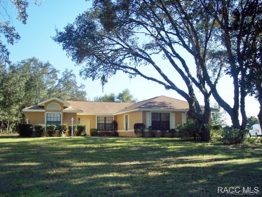 4275 N Modelwood Dr., Beverly Hills, FL 34465