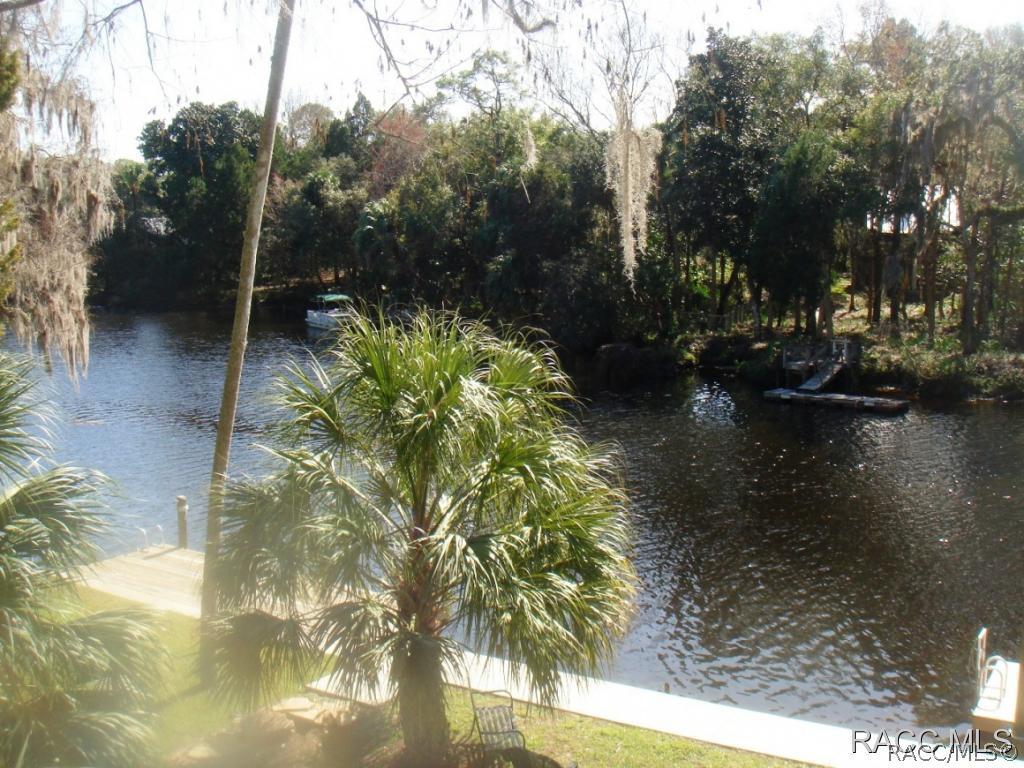 5329 Riverside Dr., Yankeetown, FL 34498