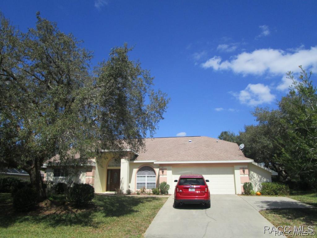 42 Black Willow St., Homosassa, FL 34446