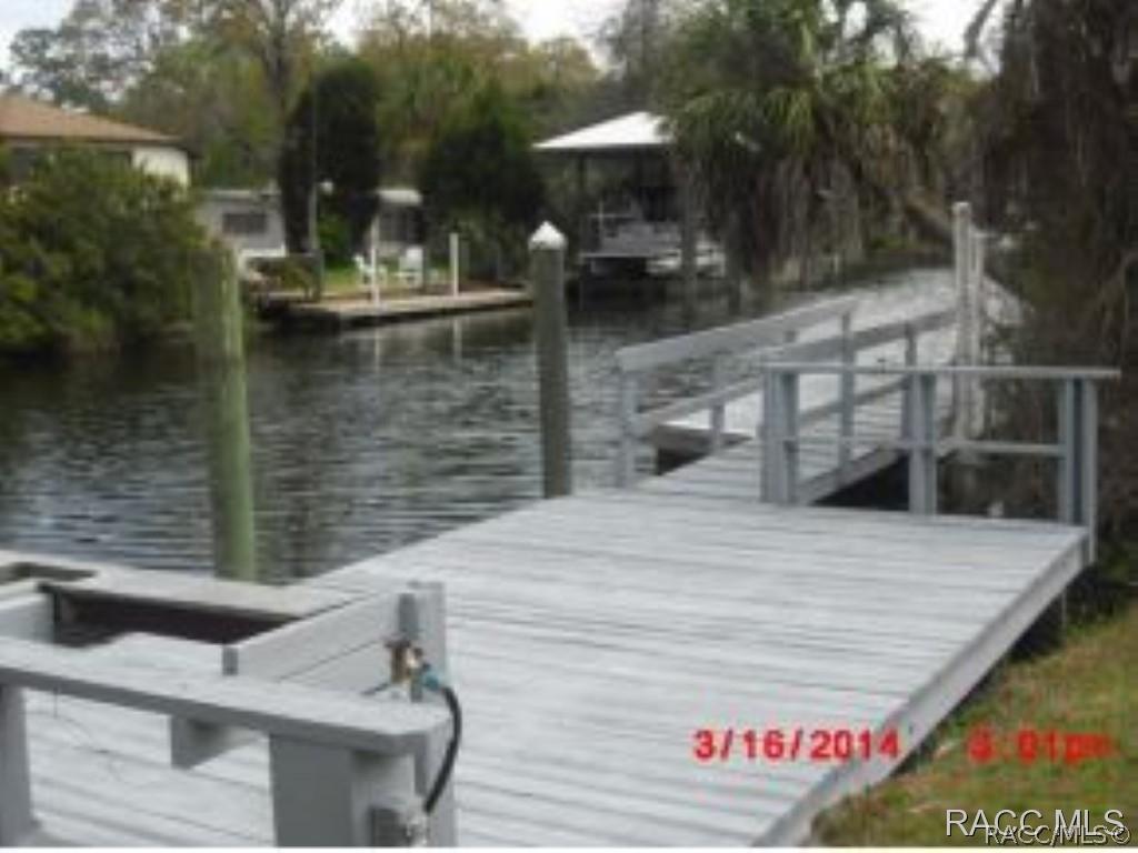 1 Palm Dr., Yankeetown, FL 34498