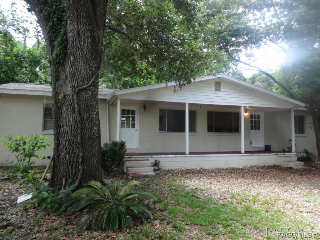 1065 N Rock Crusher Rd., Crystal River, FL 34429