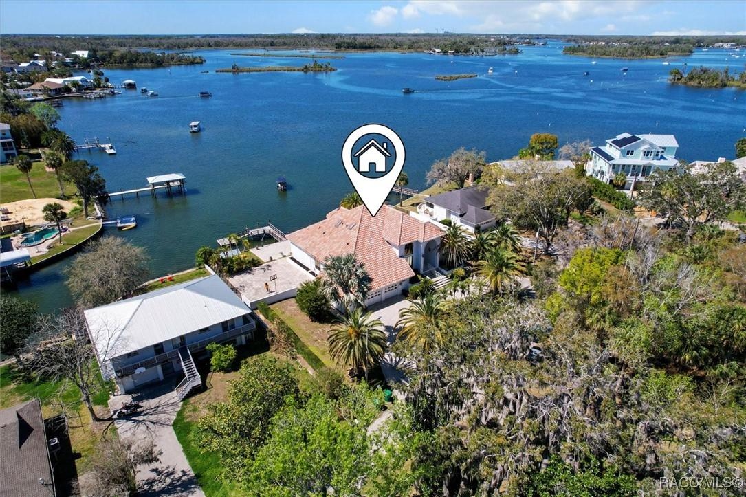 1128 N Circle Dr., Crystal River, FL 34429