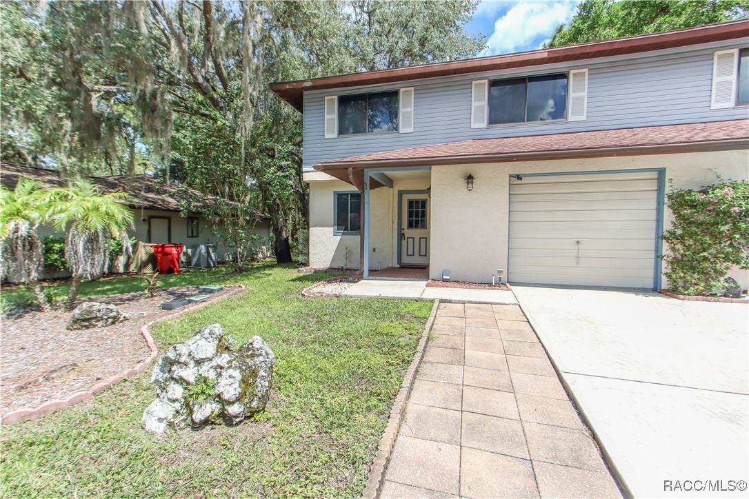 7 Moser Ct., Homosassa, FL 34446