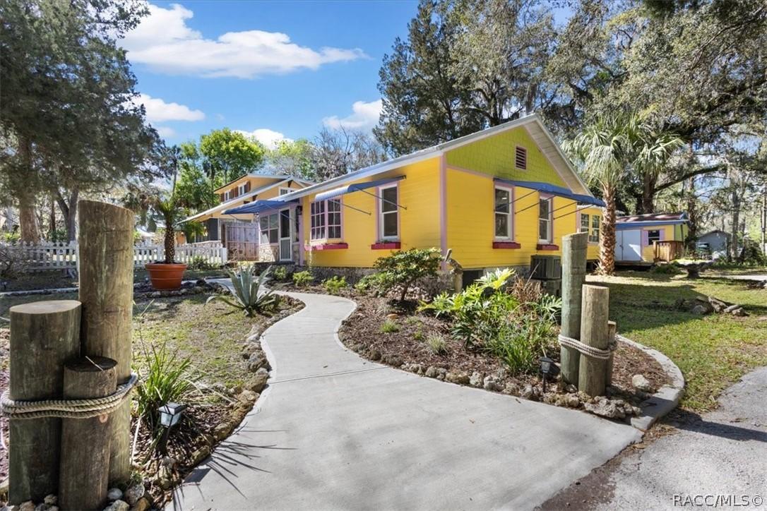 13 62nd St., Yankeetown, FL 34498