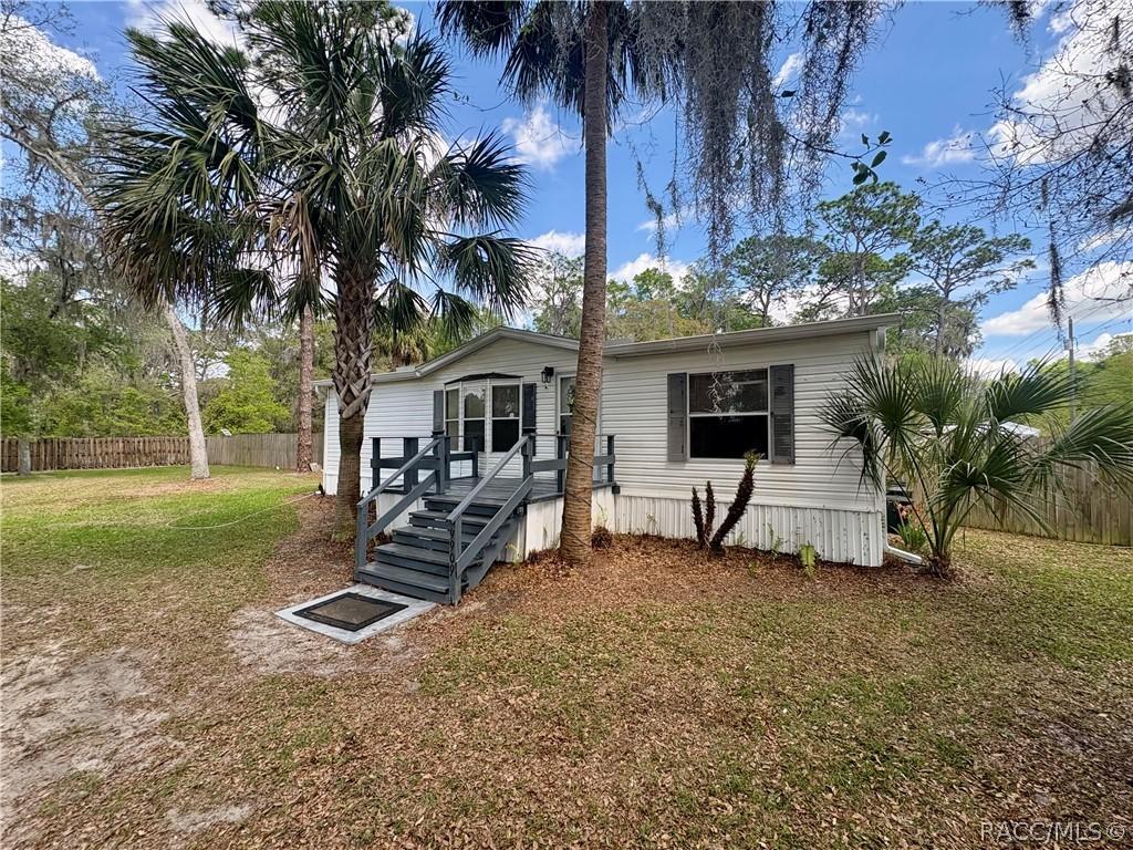 9909 N Northcut Ave., Crystal River, FL 34428