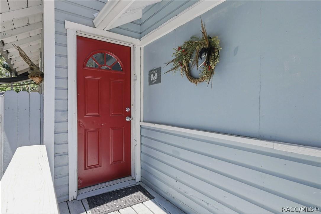 7 61st St., Yankeetown, FL 34498