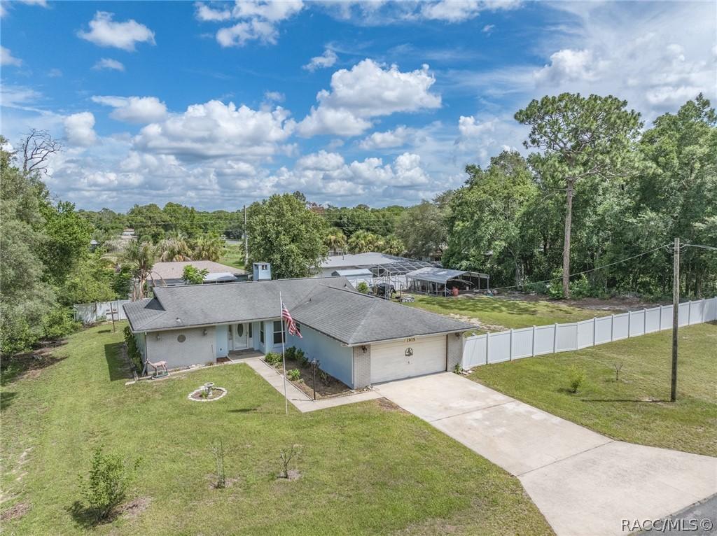 1975 W Belgrade Dr., Dunnellon, FL 34434