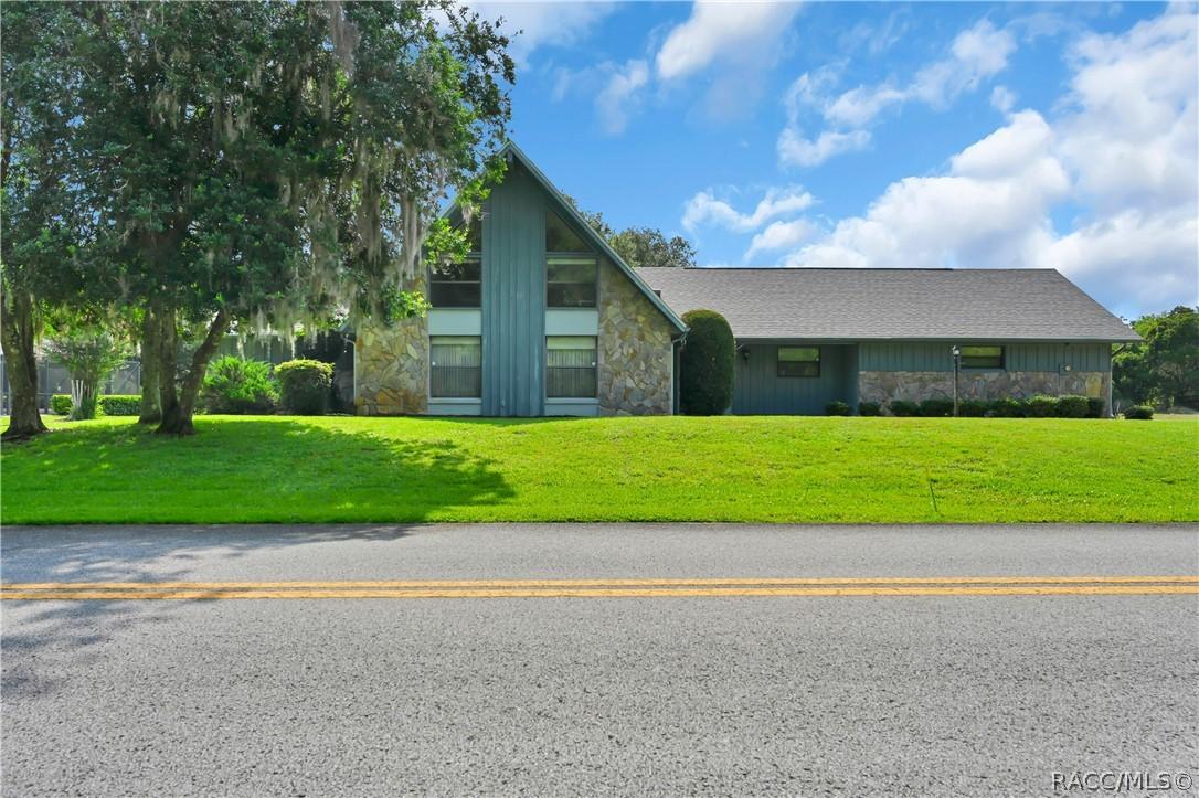 821 N Golf Course Dr., Crystal River, FL 34429