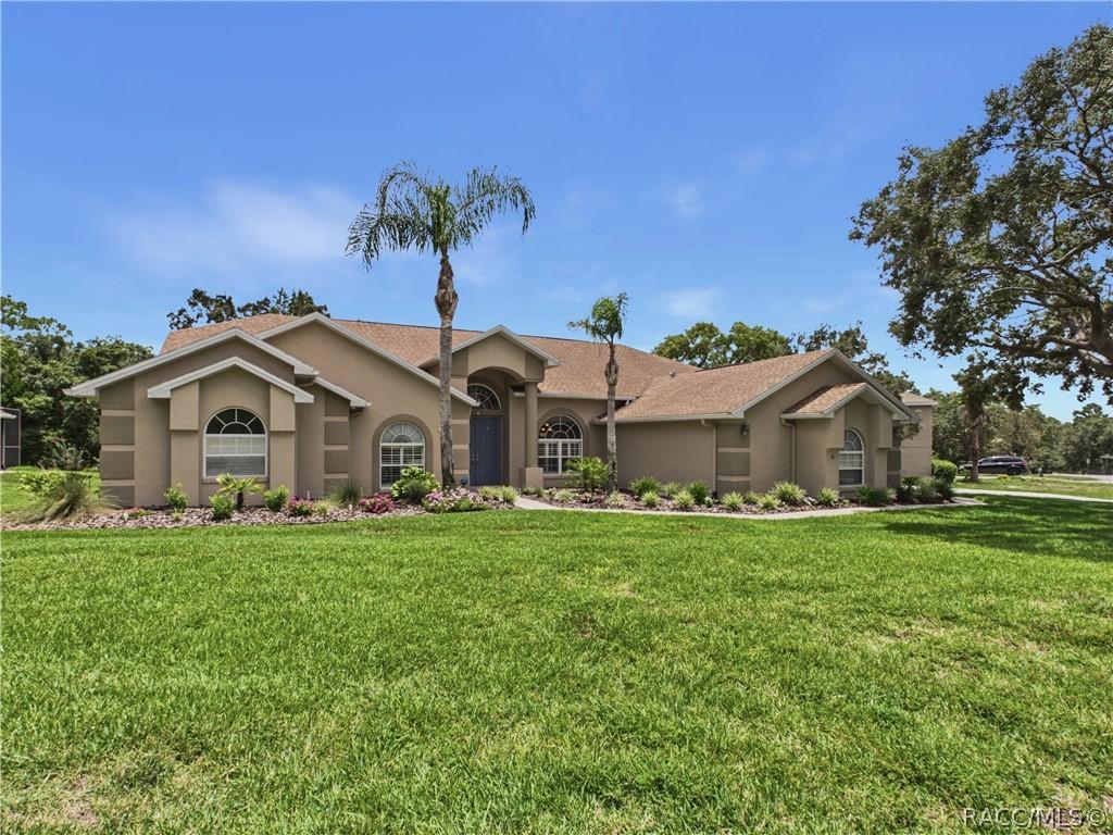 23 Black Willow Ct., Homosassa, FL 34446