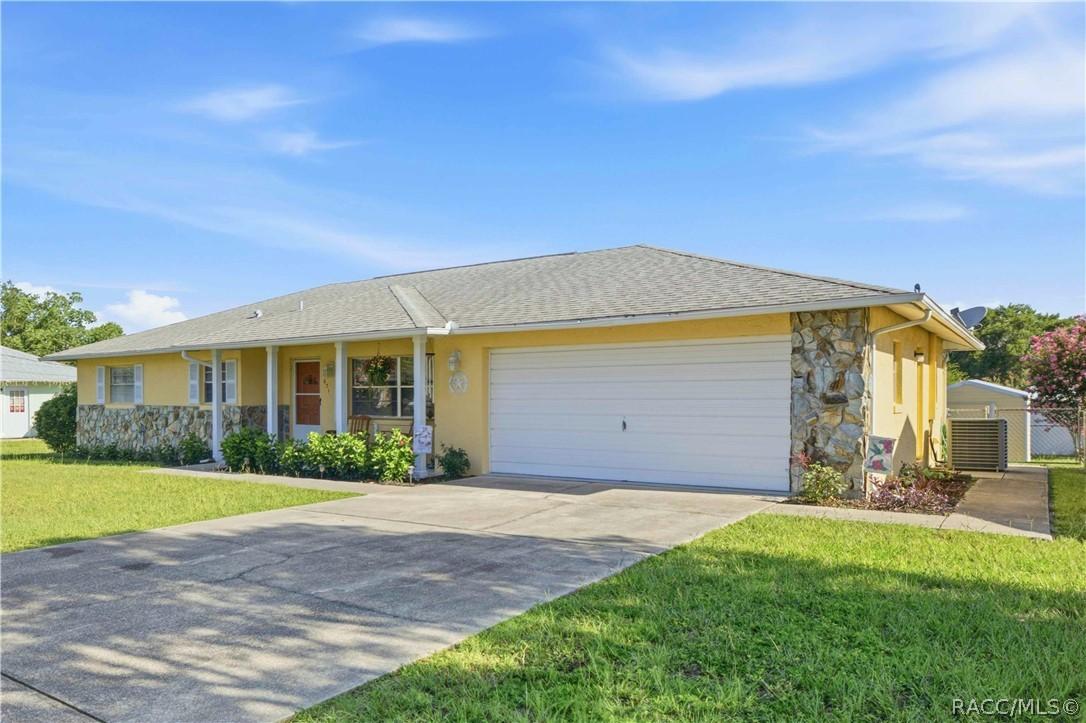 671 W Buttonbush Dr., Beverly Hills, FL 34465