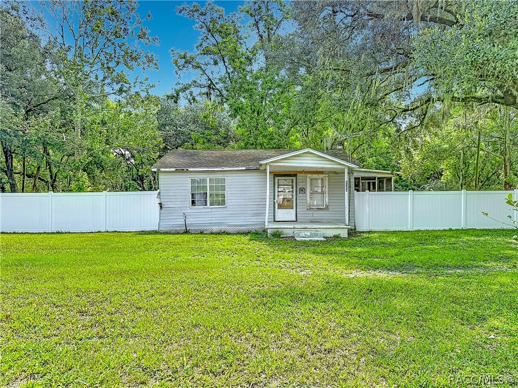 6708 16th St. #1, Zephyrhills, FL 33542