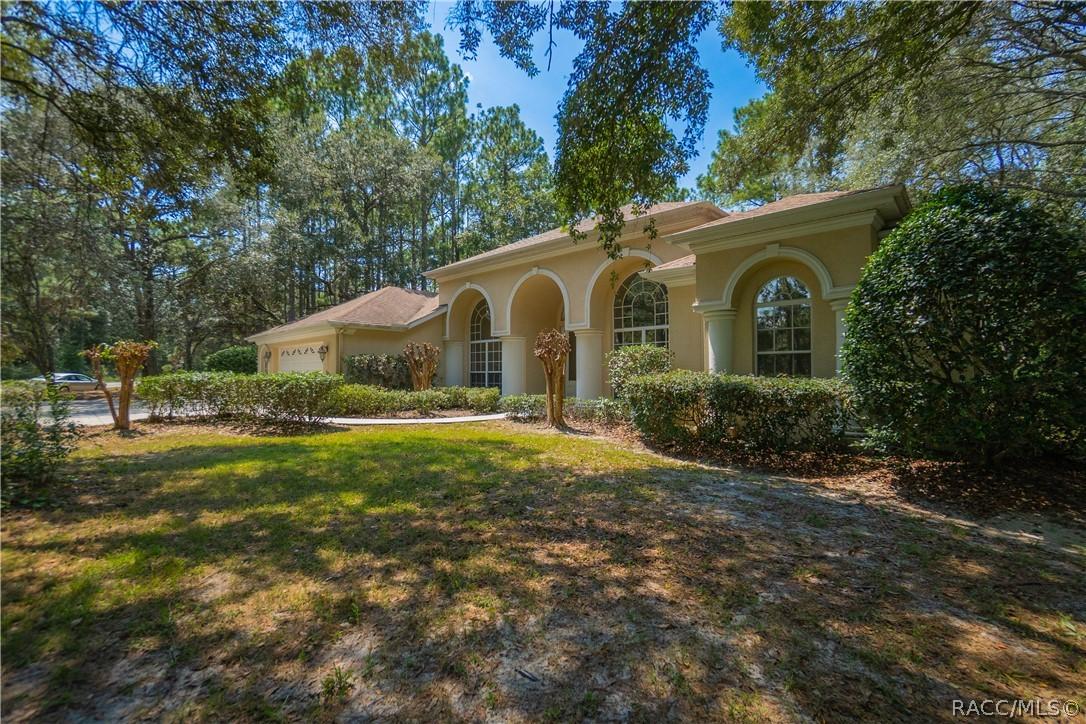 5945 N Oakmont Dr., Beverly Hills, FL 34465
