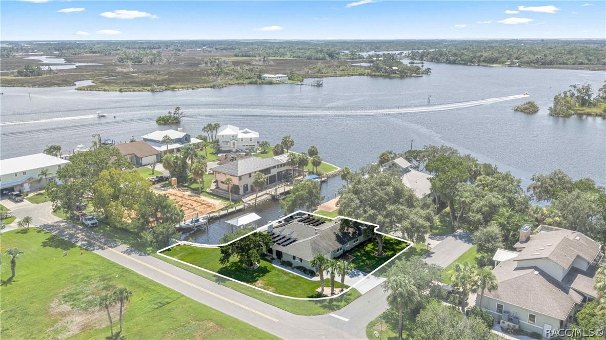 12014 W Dolphin Ct., Homosassa, FL 34448