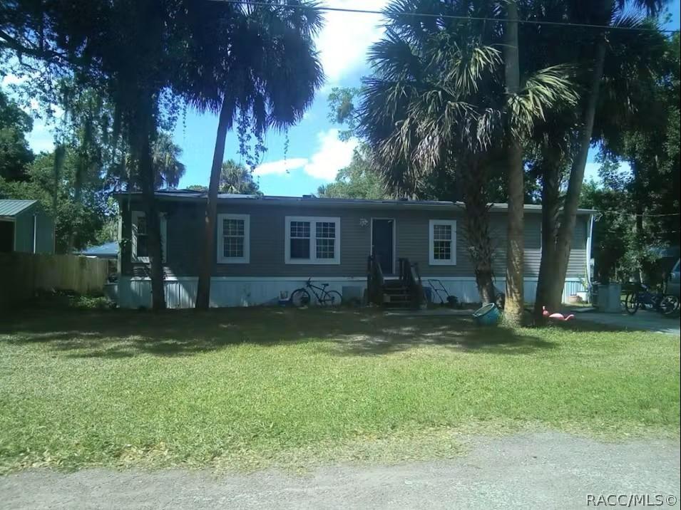8421 W Doe Ln., Homosassa, FL 34448
