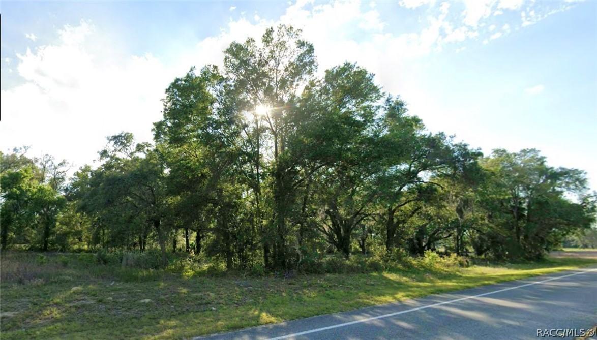 7322 N Florida Ave., Dunnellon, FL 34434