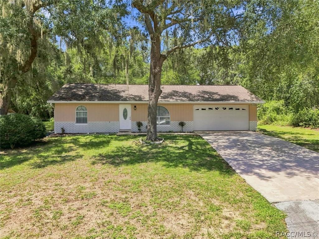 972 N Charles Ave., Inverness, FL 34453